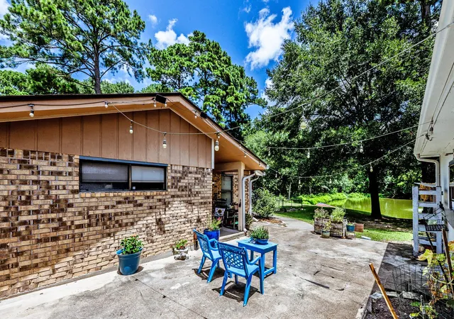 1st image of 2217 Shannon Dr, Huntsville, TX 77320 | MLS# 82130178