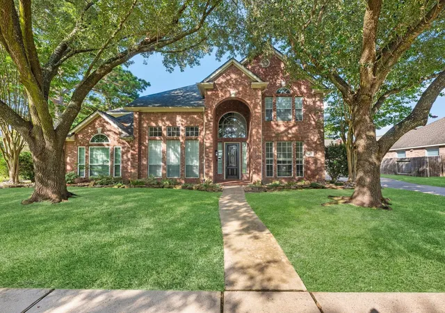 Photo 2 of Sale Pending at 15603 Twisting Springs Dr, Cypress, TX 77433 | MLS# 14526307 | Listing updated on 2026-09-10