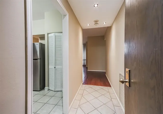 4th image of 15 Greenway Plz #5C, Houston, TX 77046 | MLS# 60776774