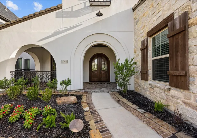 Photo 3 of Single family home for sale at 19411 Curly Mesquite Dr, Cypress, TX 77433 | MLS# 84767639 | Listing updated on 2026-08-21