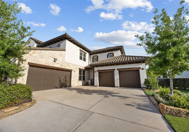 Photo 4 of Single family home for sale at 19411 Curly Mesquite Dr, Cypress, TX 77433 | MLS# 84767639 | Listing updated on 2026-08-21