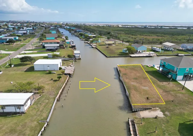 1st image of 140 County Road 200, Bay City, TX 77414 | MLS# 59993331