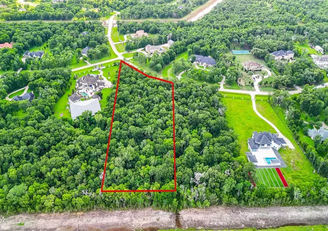 5th image of 8331 Thompson Lake Dr, Missouri City, TX 77459 | MLS# 87656831