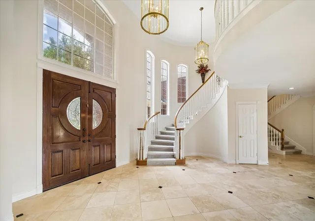 Photo 3 of Single family home for sale at 3319 Oakland Dr, Sugar Land, TX 77479 | MLS# 64145911 | Listing updated on 2026-10-06
