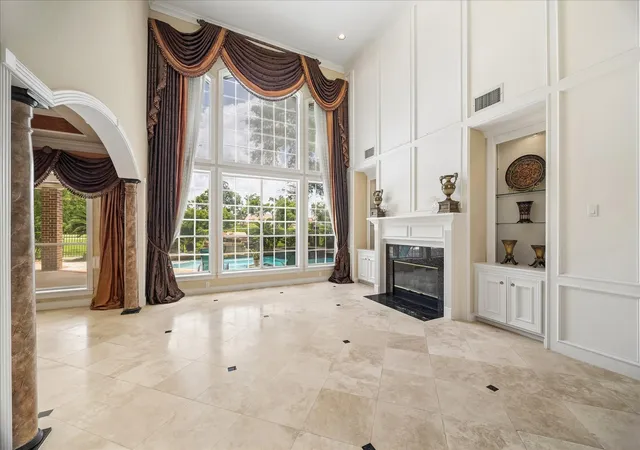 Photo 4 of Single family home for sale at 3319 Oakland Dr, Sugar Land, TX 77479 | MLS# 64145911 | Listing updated on 2026-10-06