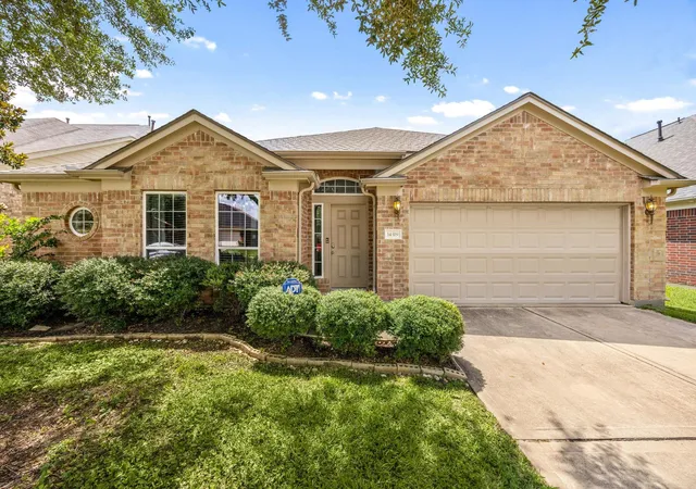 1st image of 14319 W Oblong Cir, Cypress, TX 77429 | MLS# 77796174