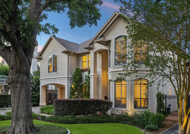 2nd image of 3411 Banbury Pl, Houston, TX 77027 | MLS# 84643044