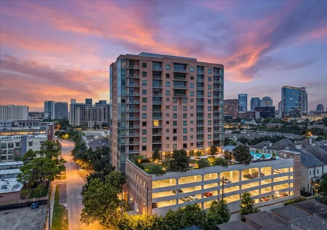 1st image of 2207 Bancroft St #906, Houston, TX 77027 | MLS# 72564180
