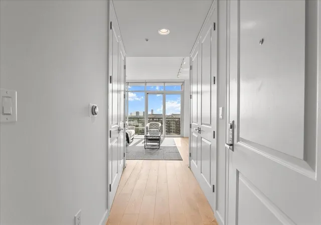 3rd image of 2207 Bancroft St #906, Houston, TX 77027 | MLS# 72564180
