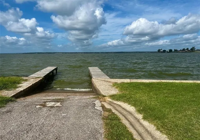 Photo 4 of Single family home for sale at 738 W Cattle, Onalaska, TX 77360 | MLS# 19473065 | Listing updated on 2026-09-07