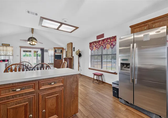 Photo 4 of Single family home for sale at 281 Lakeshore N, Onalaska, TX 77360 | MLS# 77020691 | Listing updated on 2026-08-28