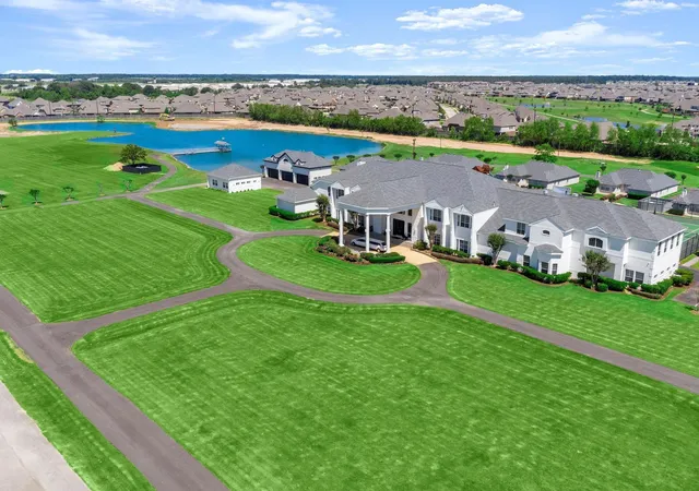 3rd image of 19525 Doerre Rd, Spring, TX 77379 | MLS# 71770462