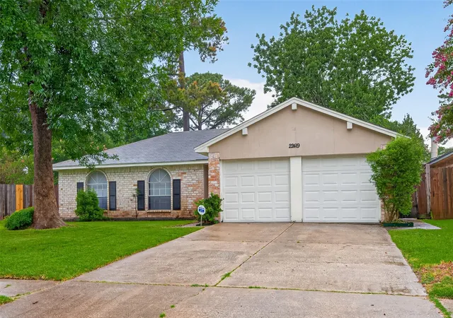 Photo 2 of Single family home for sale at 22419 Springgate Dr, Spring, TX 77373 | MLS# 20593071 | Listing updated on 2026-09-16