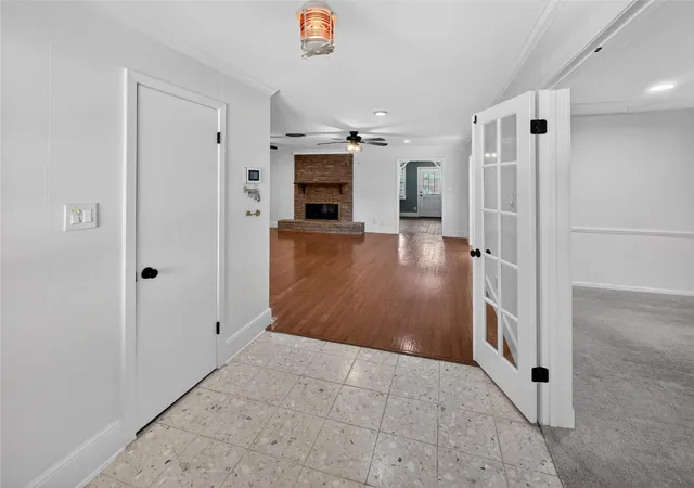 4th image of 9023 Springview Ln, Houston, TX 77080 | MLS# 35783476