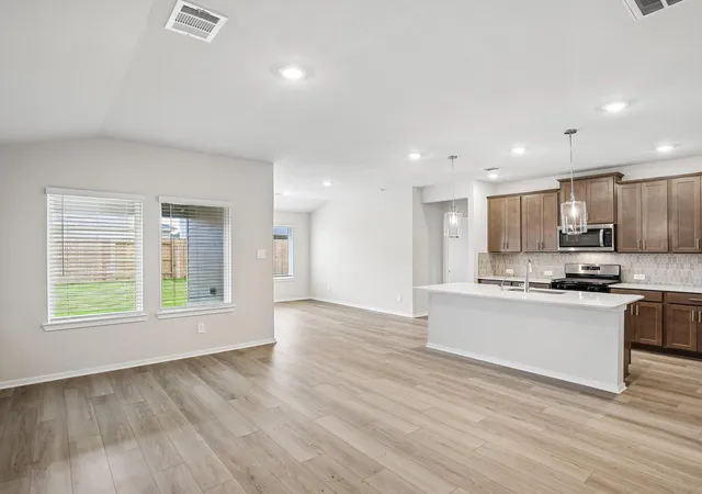 Photo 3 of Single family home for sale at 5232 Redbud Valley Dr, Pearland, TX 77584 | MLS# 57674838 | Listing updated on 2026-08-27
