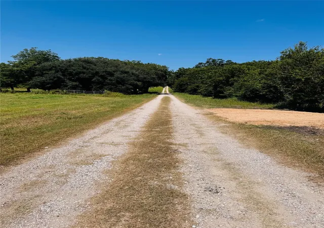 4th image of 4597 Kubenka, Flatonia, TX 78941 | MLS# 33897164