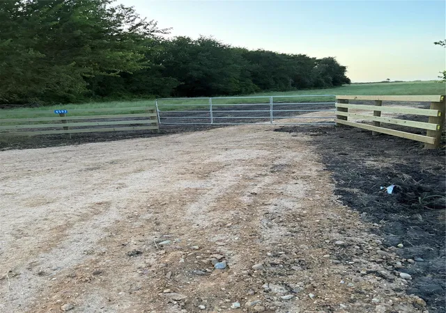7th image of 4597 Kubenka, Flatonia, TX 78941 | MLS# 33897164