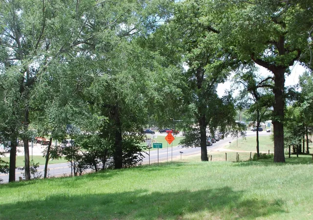 Homes for sale in Palestine, TX | 1279 E Us Hwy 84, Palestine, TX 75801 | MLS# 85840441