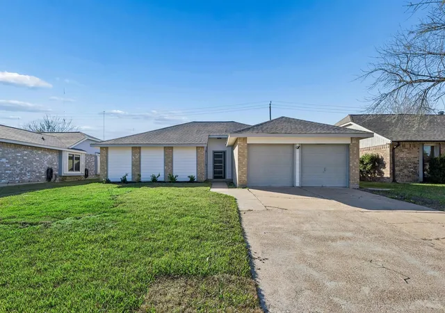 Photo 2 of Single family home for sale at 1419 Fieldstone Dr, Missouri City, TX 77489 | MLS# 6849336 | Listing updated on 2026-08-05
