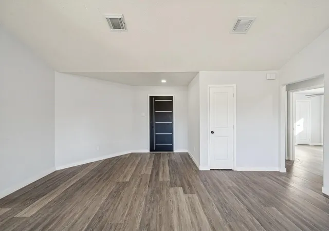 Photo 3 of Single family home for sale at 1419 Fieldstone Dr, Missouri City, TX 77489 | MLS# 6849336 | Listing updated on 2026-08-05