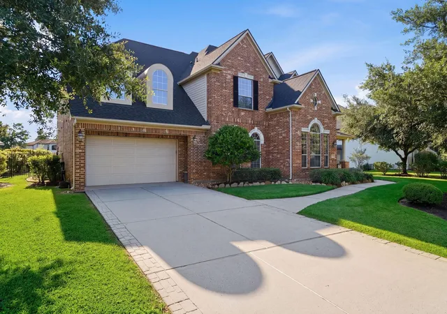 Homes for sale in The Woodlands, TX | 23 Mosaic Point Pl, The Woodlands, TX 77389 | MLS# 3207559