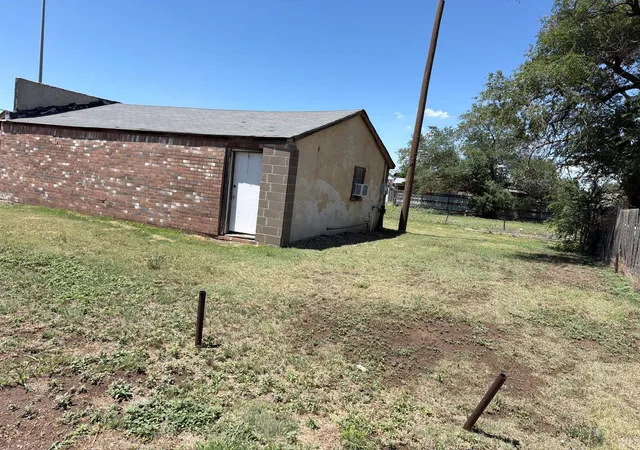 3rd image of 300 N Hughes St, Amarillo, TX 79107 | MLS# 16417237