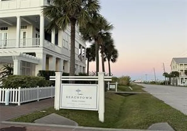 Photo 1 of Land for sale at 722 & 726 Ramsar Rd, Galveston, TX 77550 | MLS# 59778525 | Listing updated on 2026-07-01