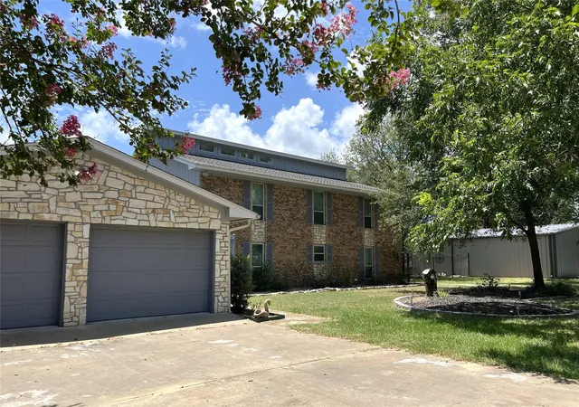 Photo 3 of Single family home for sale at 827 Lcr 894, Jewett, TX 75846 | MLS# 53285831 | Listing updated on 2026-07-15