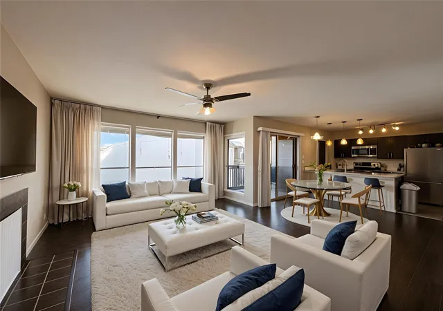Listing Photo 4 - Condo for sale in building located at 8020 Braesmain Dr, Houston, TX 77025 - Unit #1604