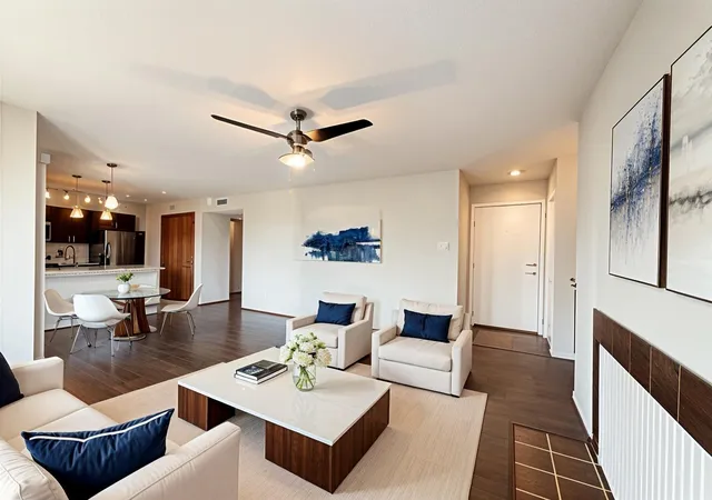 Listing Photo 5 - Condo for sale in building located at 8020 Braesmain Dr, Houston, TX 77025 - Unit #1604