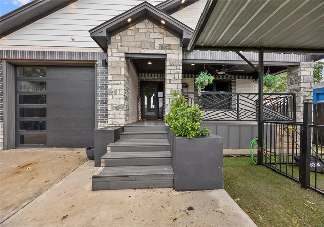 Photo 3 of Single family home for sale at 10430 Caxton St, Houston, TX 77016 | MLS# 67616420 | Listing updated on 2026-04-07