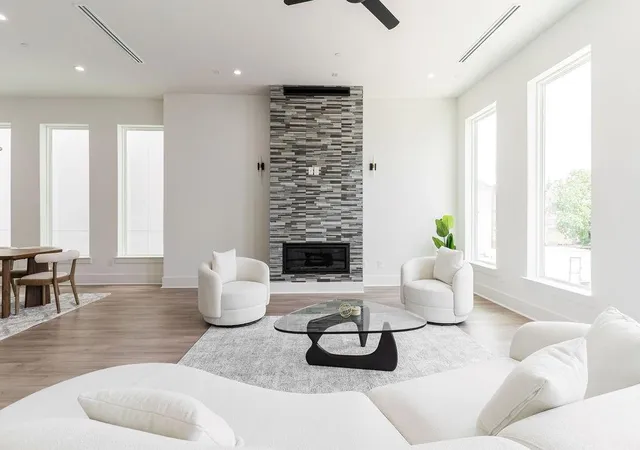 Photo 1 of Single family home for sale at 5705 Dolores St #B, Houston, TX 77057 | MLS# 7859458 | Listing updated on 2026-07-11
