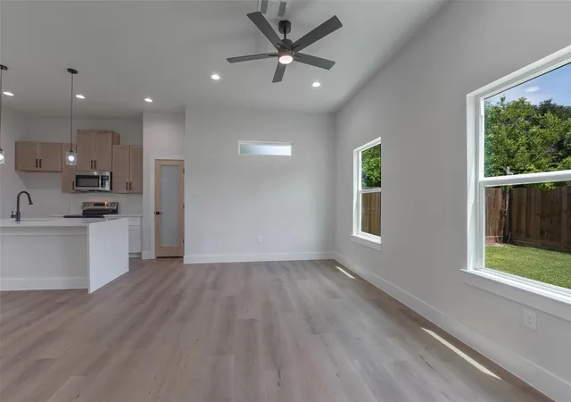 3rd image of 9313 Jutland Rd, Houston, TX 77033 | MLS# 18647438