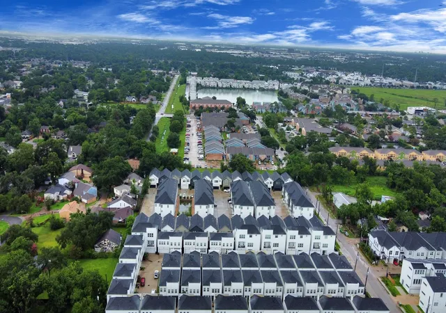 3rd image of 9016 Lonestar River Ln, Houston, TX 77080 | MLS# 63219060