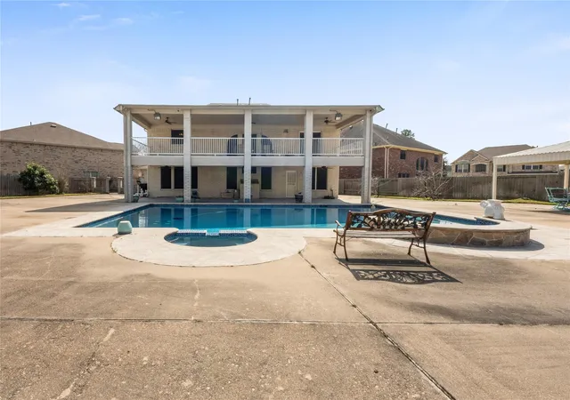 Photo 3 of Single family home for sale at 711 Tuely Ct, Houston, TX 77049 | MLS# 24886096 | Listing updated on 2026-08-28