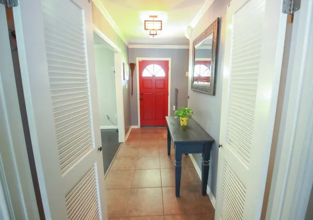 Photo 4 of Single family home for sale at 1111 Appleford Dr, Seabrook, TX 77586 | MLS# 9668566 | Listing updated on 2026-09-19
