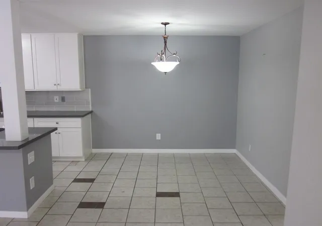 Photo 4 of Condo for sale at 9797 Leawood Blvd #1411, Houston, TX 77099 | MLS# 10210816 | Listing updated on 2026-01-17