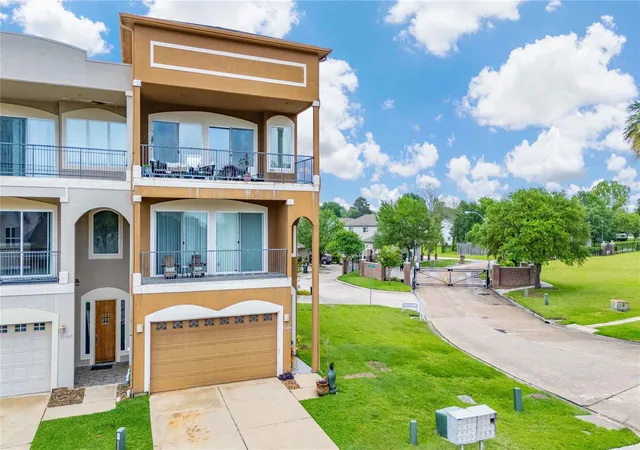 2nd image of 11434 Ketch Ct, Willis, TX 77318 | MLS# 71091365