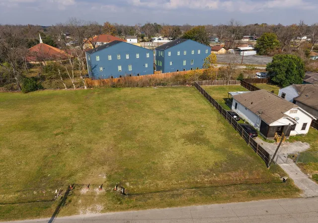 Photo 2 of Land for sale at 950 Granville Dr, Houston, TX 77091 | MLS# 32558791 | Listing updated on 2026-07-27