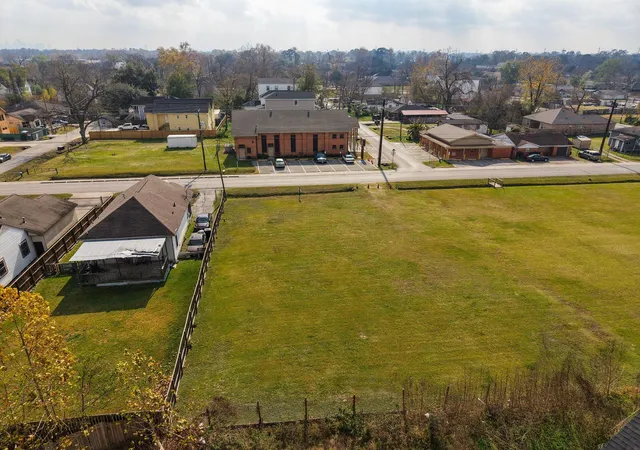Photo 3 of Land for sale at 950 Granville Dr, Houston, TX 77091 | MLS# 32558791 | Listing updated on 2026-07-27