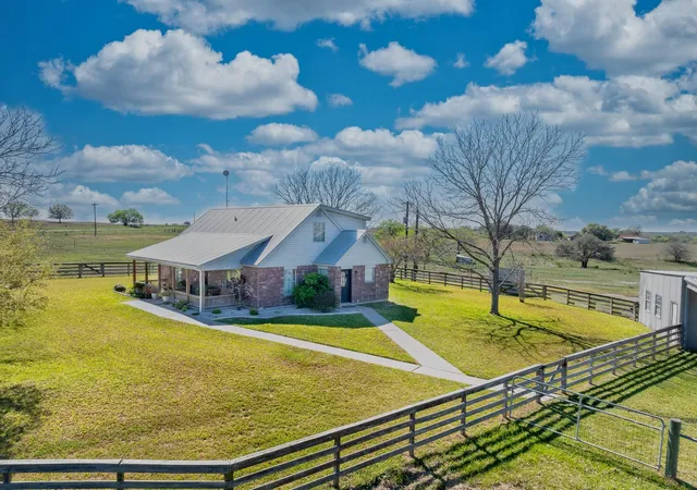3rd image of 2110 Immenhauser Rd, Yoakum, TX 77995 | MLS# 27053629