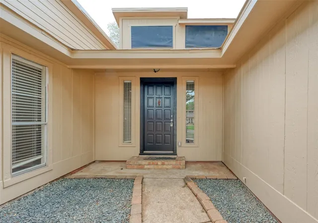 Photo 3 of Single family home for sale at 1022 Hidden Canyon Rd, Katy, TX 77450 | MLS# 20859103 | Listing updated on 2026-09-15