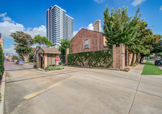 Photo 1 of Condo for sale at 1201 Mcduffie St #206, Houston, TX 77019 | MLS# 10273549 | Listing updated on 2026-09-14