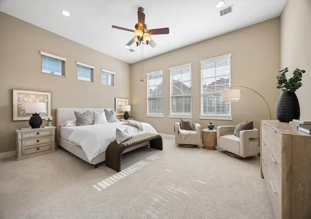 Photo 4 of Single family home for sale at 1516 Dyer Lake Ln, Houston, TX 77008 | MLS# 44022117 | Listing updated on 2026-09-15