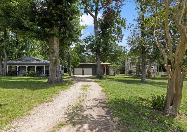 1st image of 11501 Friendship Ln, Conroe, TX 77385 | MLS# 91338276
