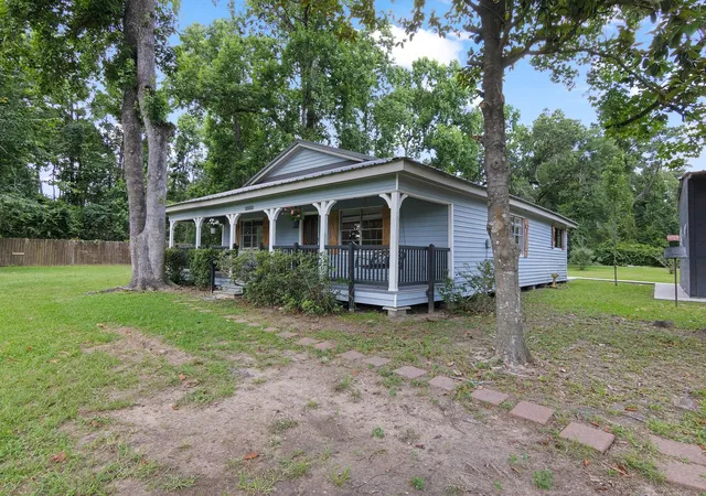 2nd image of 11501 Friendship Ln, Conroe, TX 77385 | MLS# 91338276