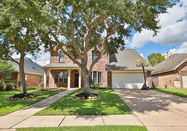 3rd image of 1123 Morning Creek Ln, League City, TX 77573 | MLS# 35253786