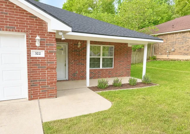 4th image of 322 Green Leaf St, Huntsville, TX 77340 | MLS# 92583796
