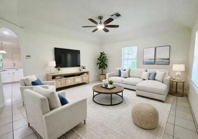 5th image of 322 Green Leaf St, Huntsville, TX 77340 | MLS# 92583796