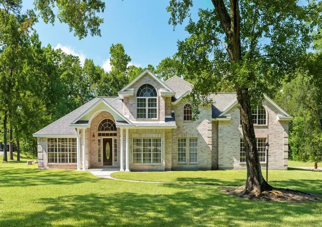 Photo 1 of Single family home for sale at 10514 Crestwater Cir, Magnolia, TX 77354 | MLS# 26367562 | Listing updated on 2026-08-28